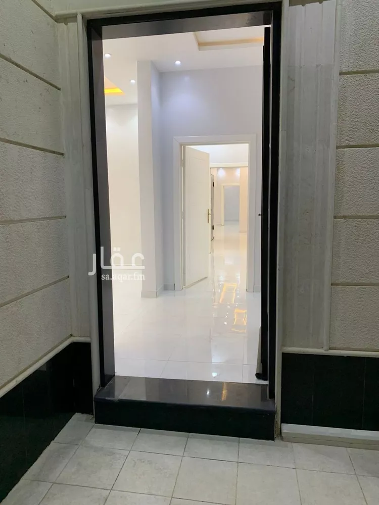 فيلا للبيع في شارع ابن أبي الجيش, حي المهدية, مدينة الرياض, منطقة الرياض 17