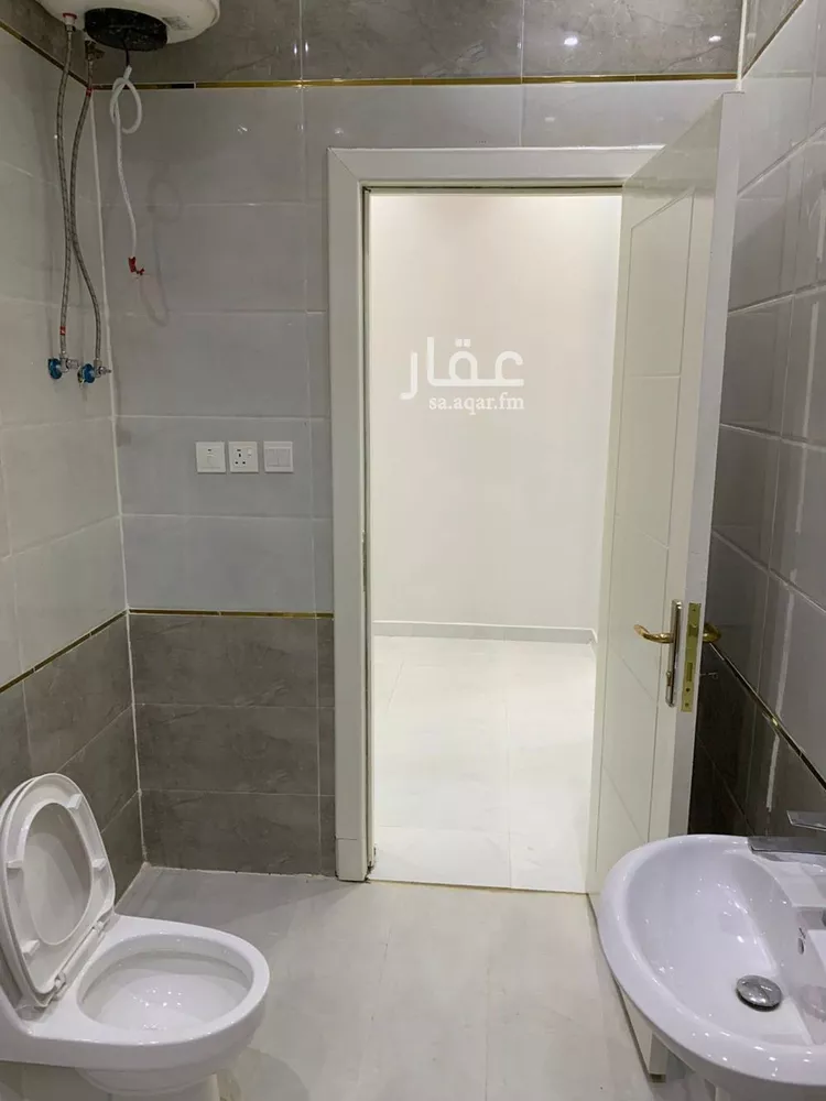 فيلا للبيع في شارع ابن أبي الجيش, حي المهدية, مدينة الرياض, منطقة الرياض 12