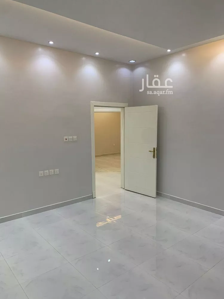 فيلا للبيع في شارع ابن أبي الجيش, حي المهدية, مدينة الرياض, منطقة الرياض 6