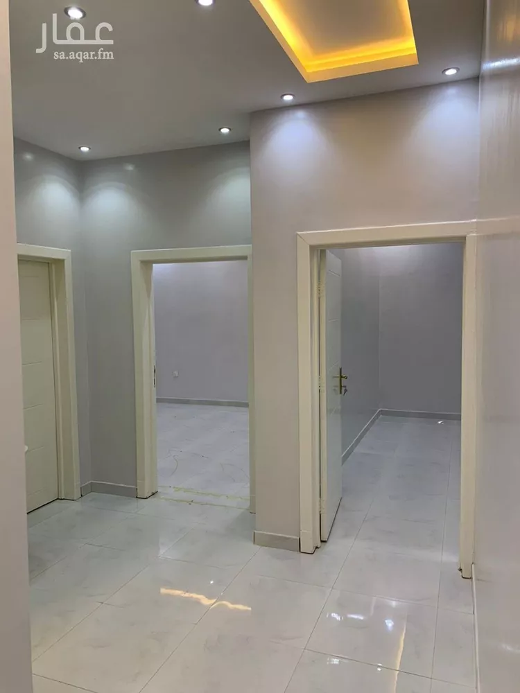 فيلا للبيع في شارع ابن أبي الجيش, حي المهدية, مدينة الرياض, منطقة الرياض 11