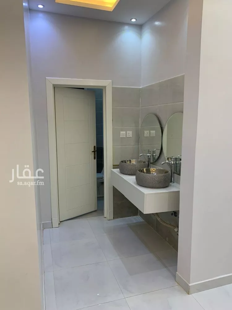 فيلا للبيع في شارع ابن أبي الجيش, حي المهدية, مدينة الرياض, منطقة الرياض 13