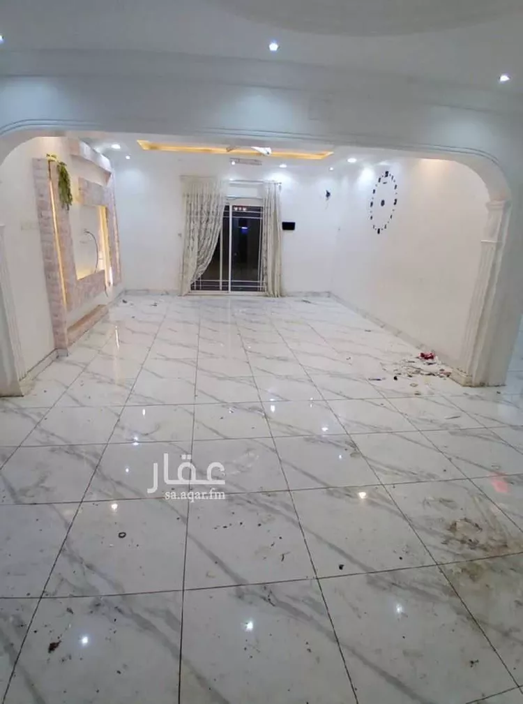 فيلا للبيع في شارع ابن ابي عثمان, حي الدفاع, مدينة المدينة المنورة, منطقة المدينة المنورة صورة 3