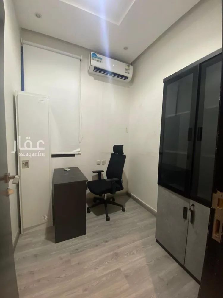 مكتب تجاري للإيجار في شارع ابي بكر الصديق الفرعي, حي النفل, مدينة الرياض, منطقة الرياض صورة 3