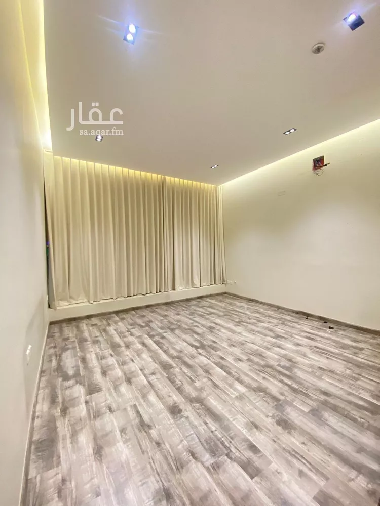 Commercial Office for Rent in Riyadh Al Wadi صورة 4