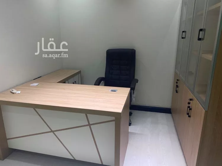 مكتب تجاري للإيجار في شارع ابي بكر الصديق الفرعي, حي النفل, مدينة الرياض, منطقة الرياض صورة 5