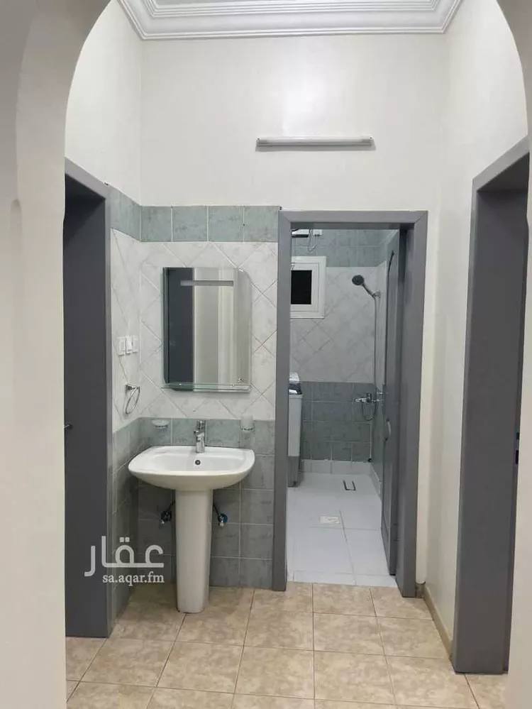 شقة للإيجار في شارع شارع ركب المصري كندي, حي المرجانية, مدينة رابغ, منطقة مكة المكرمة 8