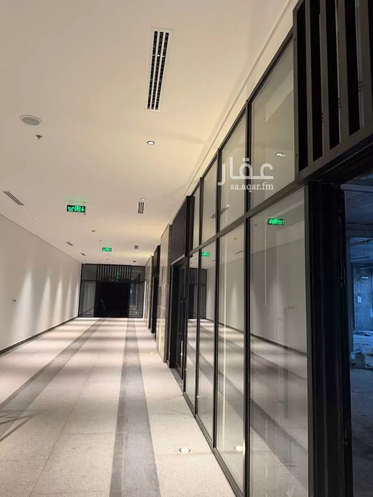 محل للإيجار في شارع الثمامه, حي الصحافة, مدينة الرياض, منطقة الرياض صورة 3