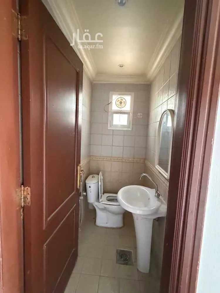 فيلا للإيجار في شارع علي بن فرحون, حي الورود, مدينة الرياض, منطقة الرياض صورة 4