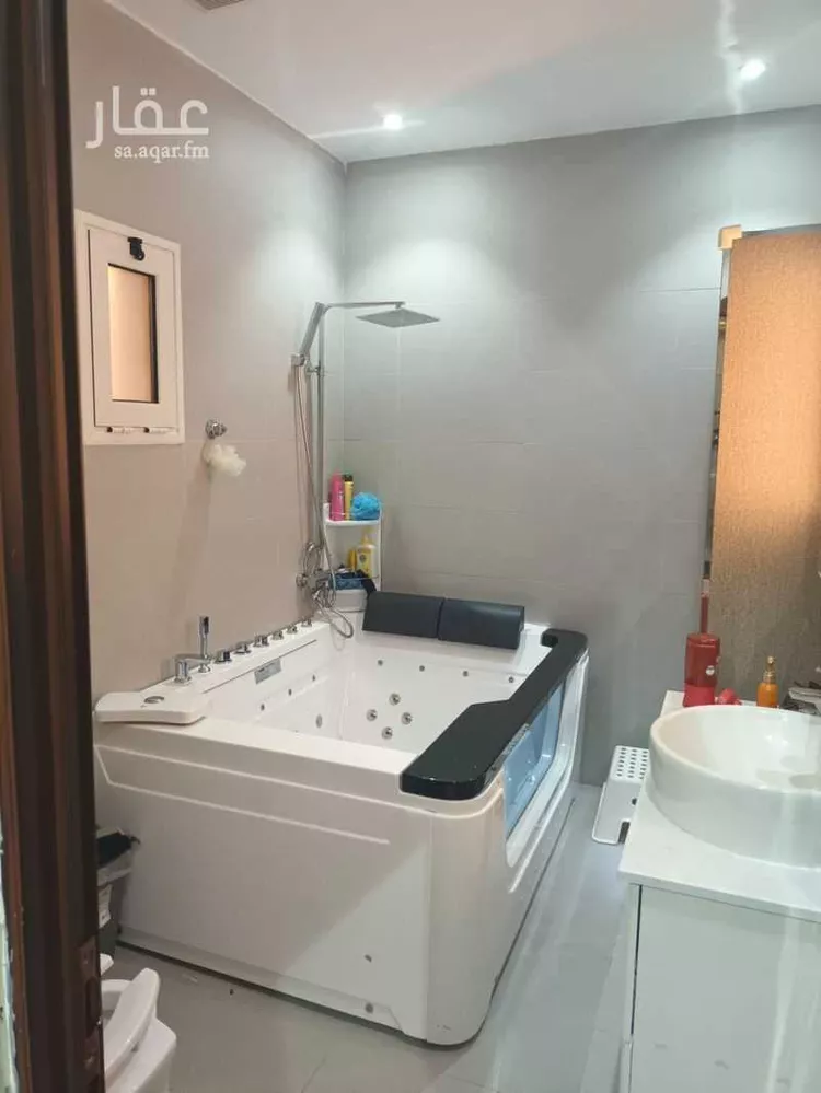 فيلا للبيع في شارع السعاده, حي الشعلة, مدينة الدمام, المنطقة الشرقية صورة 4