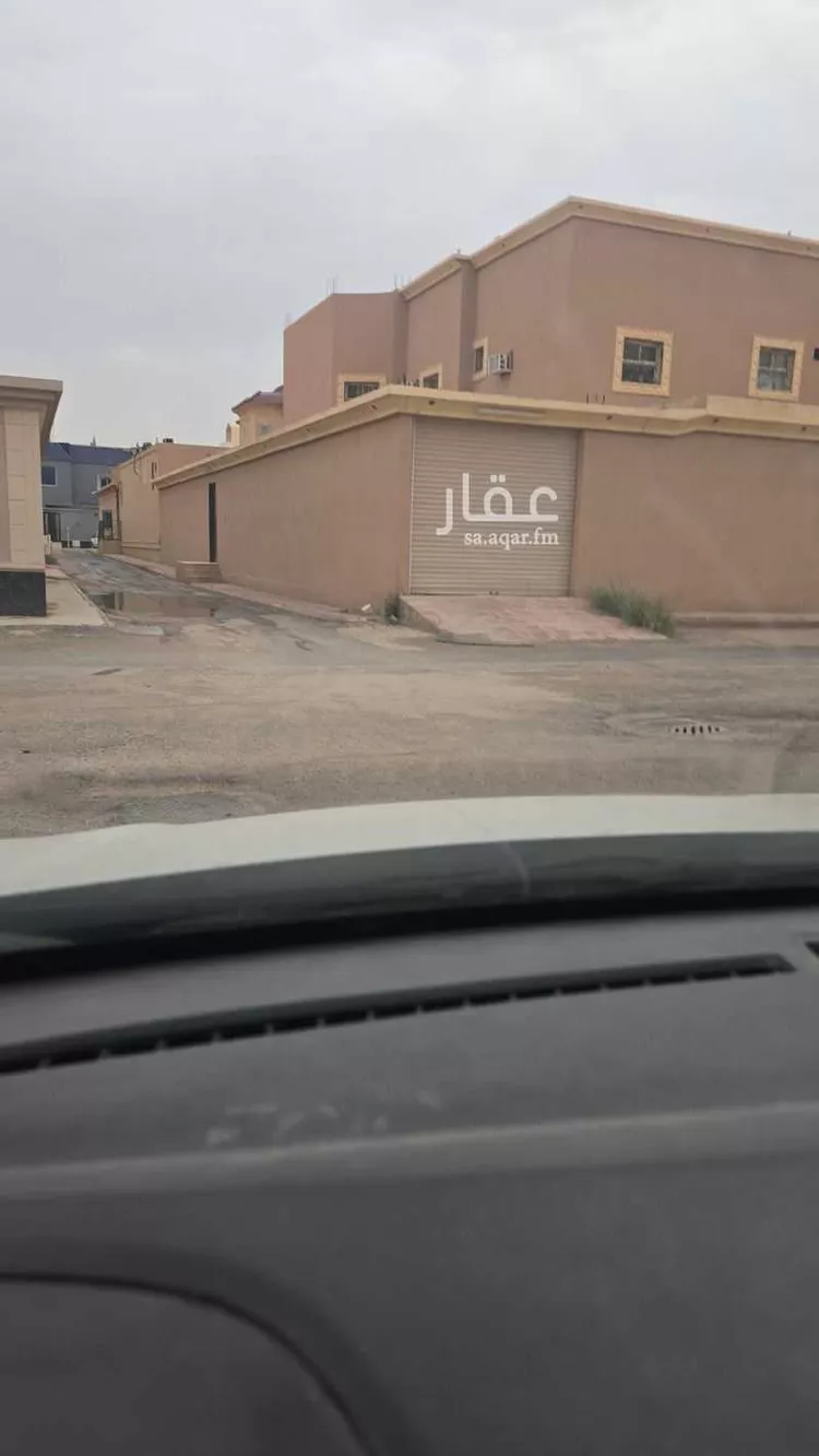 Villa for Sale in Al Muzahimiyah Ghirnatah