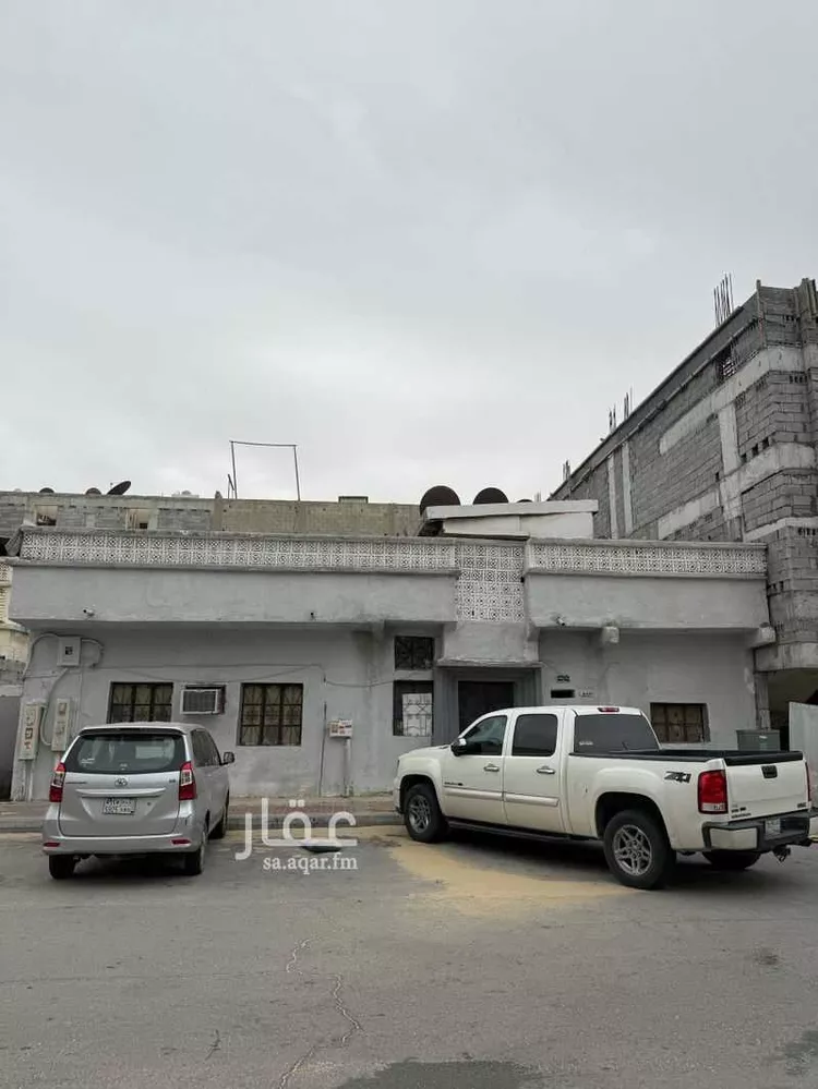 فيلا للبيع في شارع الدرعية, حي الثقبة, مدينة الخبر, المنطقة الشرقية