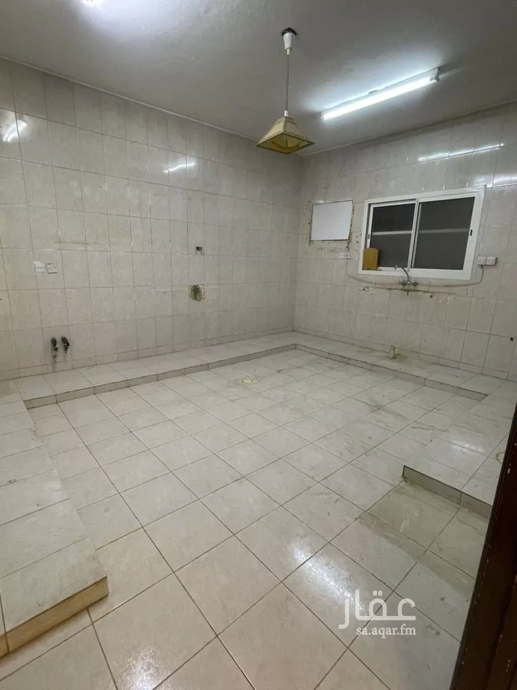 شقة للإيجار في شارع طراق, حي العزيزية, مدينة الرياض, منطقة الرياض 8