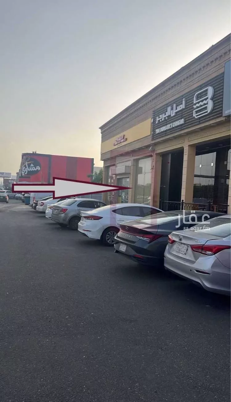 محل للإيجار في شارع طريق الملك فهد, حي سلطانة, مدينة أبها, منطقة عسير