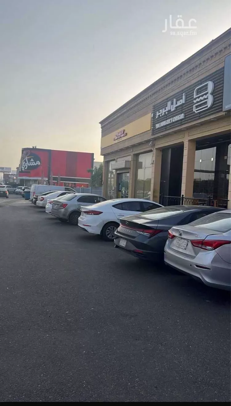محل للإيجار في شارع طريق الملك فهد, حي سلطانة, مدينة أبها, منطقة عسير صورة 2