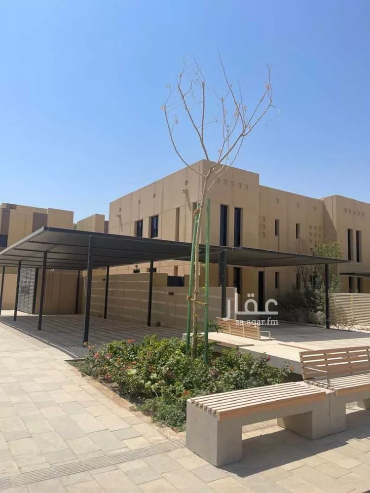 فيلا للبيع في شارع رقم 1005, حي سدرة, مدينة الرياض, منطقة الرياض