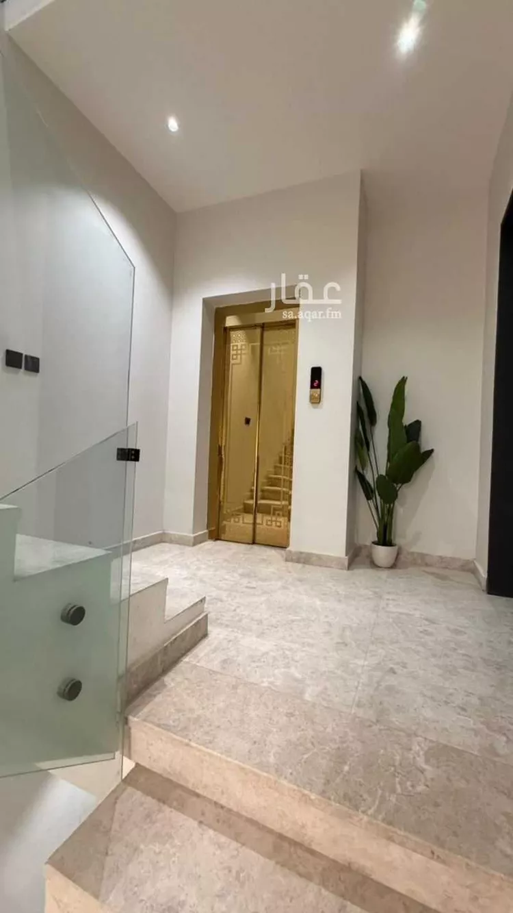 دور للبيع في شارع محمد بن الحاجب, حي العارض, مدينة الرياض, منطقة الرياض صورة 3