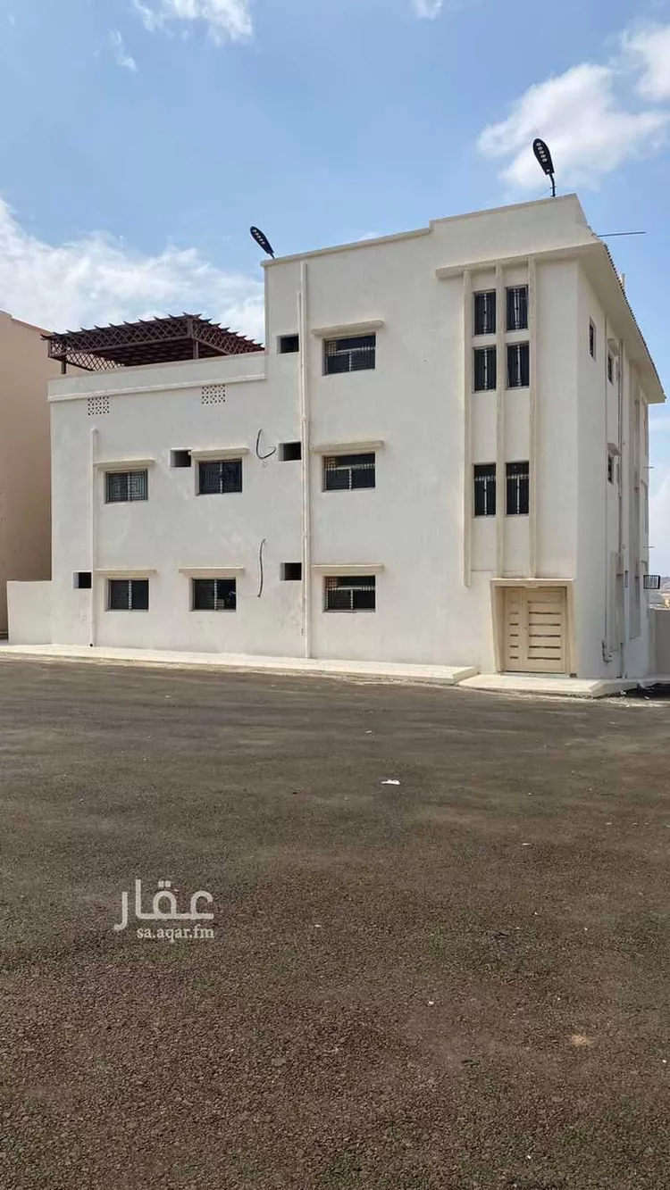 عمارة للإيجار في شارع محمد المجموعي, حي العدالة, مدينة المجاردة, منطقة عسير صورة 2