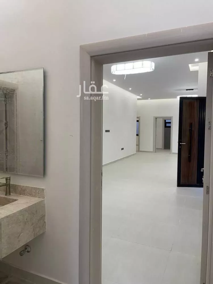دور للبيع في شارع رقم 151, حي الجنادرية, مدينة الرياض, منطقة الرياض 1 صورة