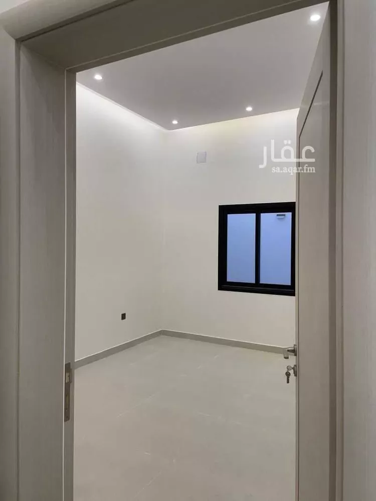 Floor for Sale in Riyadh Al Janadriyah 6