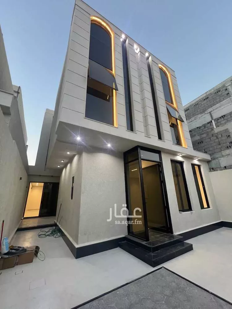 فيلا للبيع في شارع المهدي, حي الشعلة, مدينة الدمام, المنطقة الشرقية صورة 3