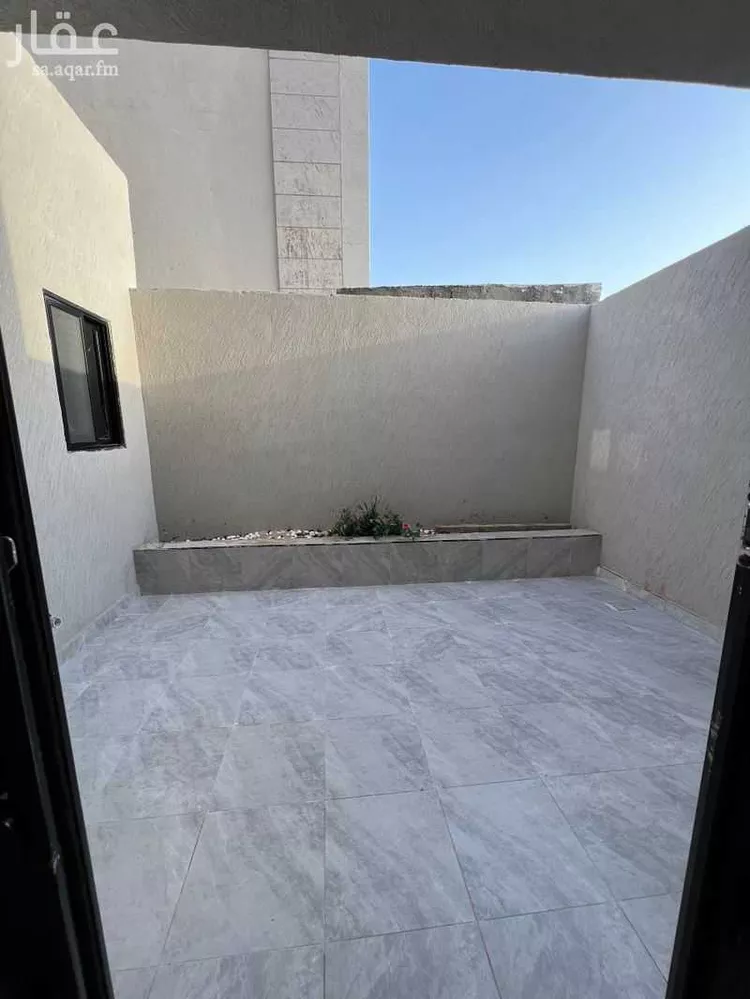 فيلا للبيع في شارع الشموع, حي الشعلة, مدينة الدمام, المنطقة الشرقية صورة 2