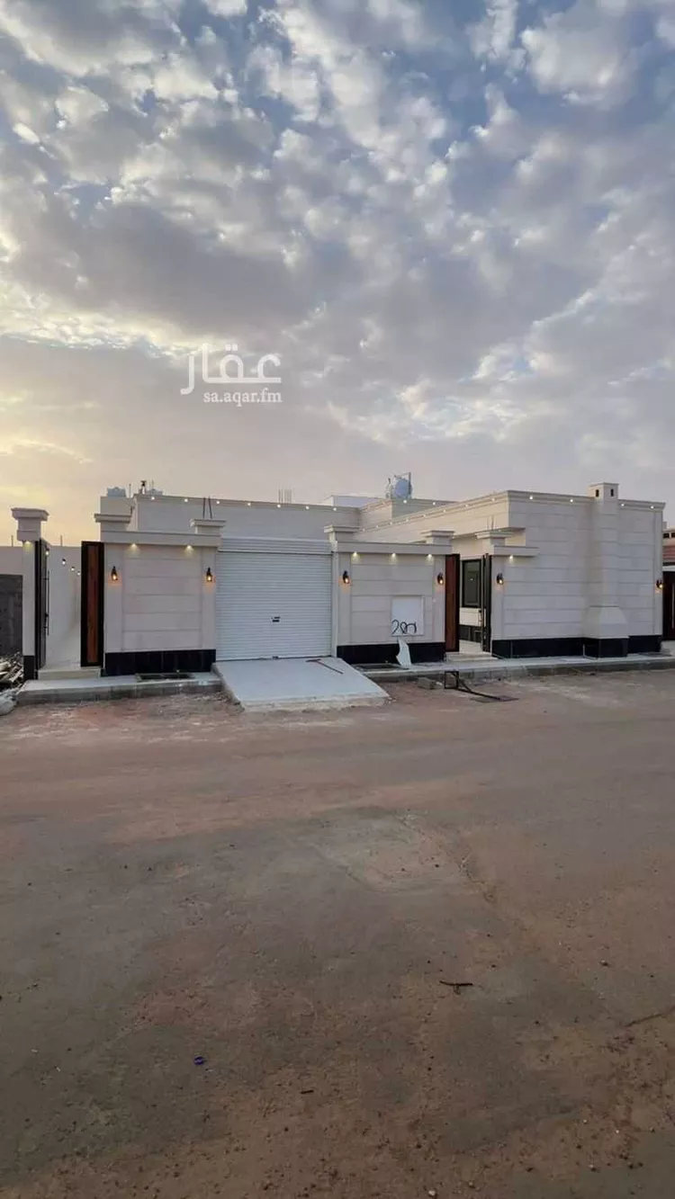 دور للبيع في شارع حجر ابن العنبس, حي المدائن, مدينة حائل, منطقة حائل