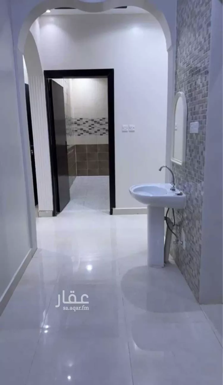 Building for Rent in Hafr Al Batin Al Jame'ah صورة 4