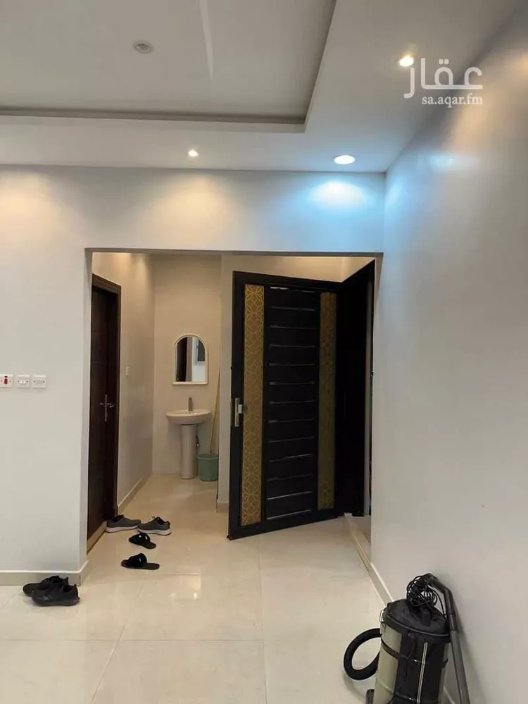 فيلا للإيجار في شارع رقم 332 ، حي ظهرة لبن ، الرياض ، منطقة الرياض صورة 5