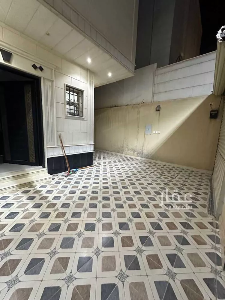 فيلا للإيجار في شارع رقم 332 ، حي ظهرة لبن ، الرياض ، منطقة الرياض صورة 3