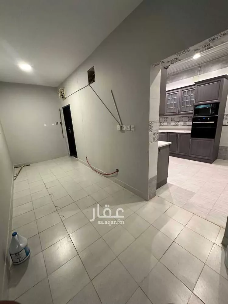 فيلا للإيجار في شارع رقم 332 ، حي ظهرة لبن ، الرياض ، منطقة الرياض