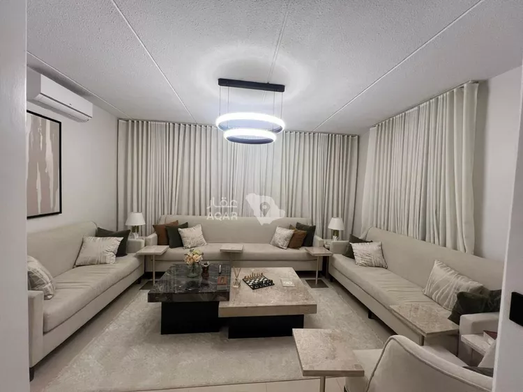 فيلا للبيع في شارع رقم 1047, حي سدرة, مدينة الرياض, منطقة الرياض 7