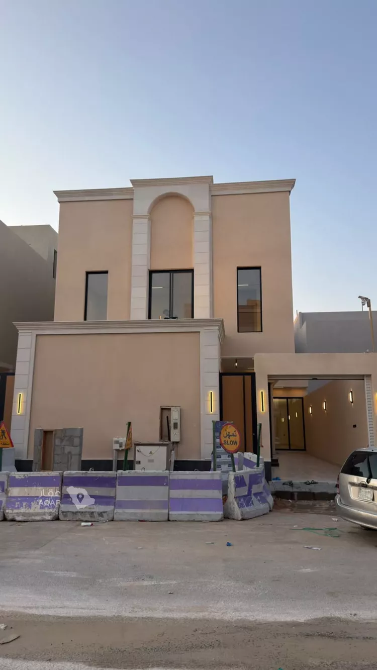 فيلا للبيع في شارع العطاوي, حي الرمال, مدينة الرياض, منطقة الرياض