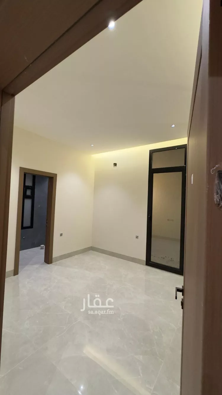 فيلا للبيع في شارع علي بن هبة الله, حي المهدية, مدينة الرياض, منطقة الرياض صورة 5