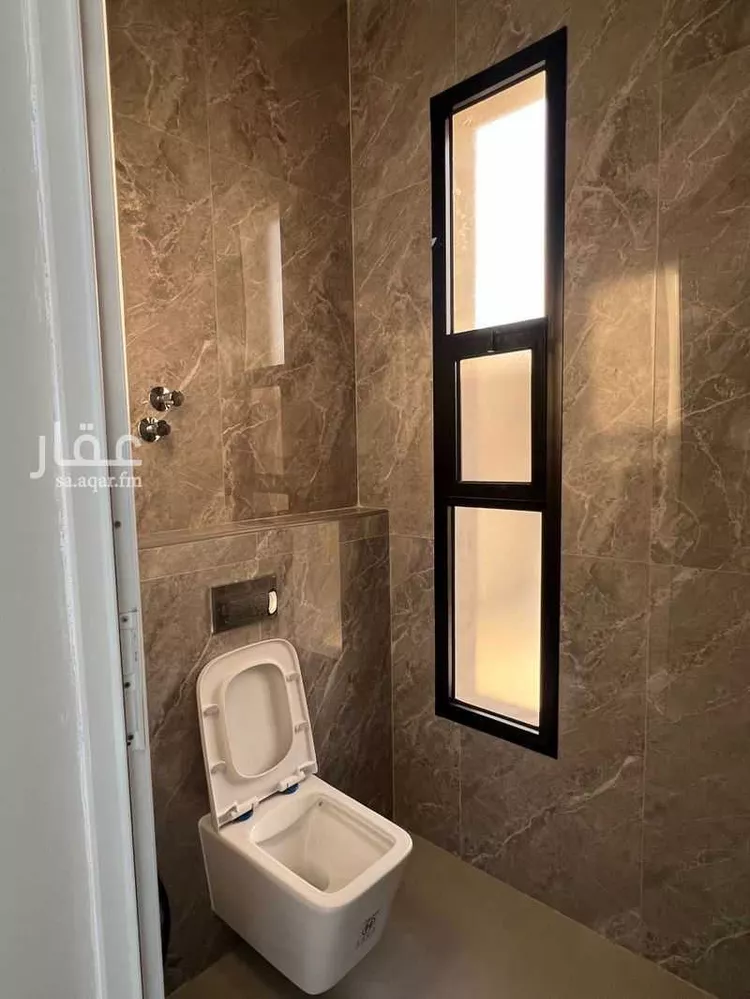 فيلا للبيع في شارع ابن المظفر الحاتمي, حي العروبة, مدينة الدمام, المنطقة الشرقية صورة 4