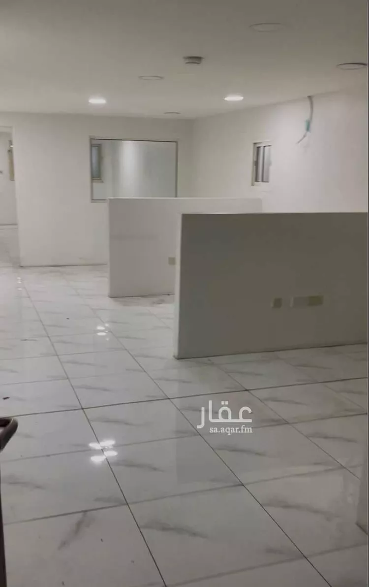 مكتب تجاري للإيجار في شارع المزروعية, حي الوسيطة, مدينة الاحساء, المنطقة الشرقية صورة 4