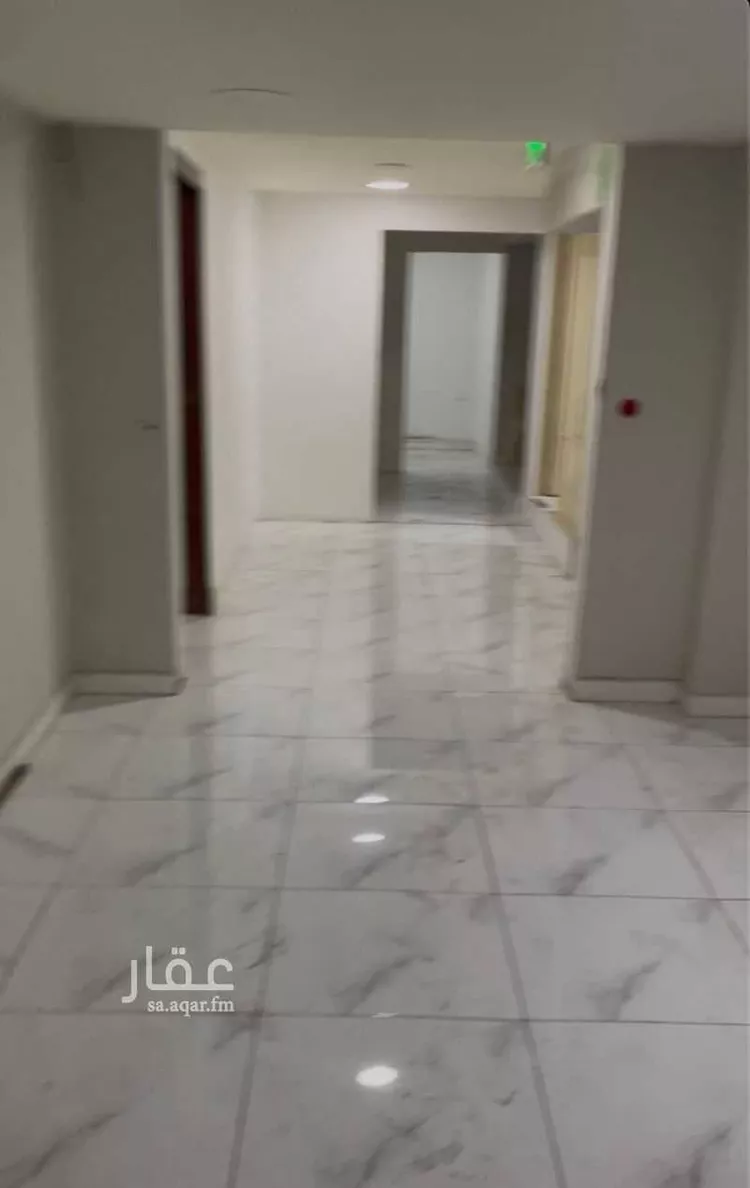 مكتب تجاري للإيجار في شارع المزروعية, حي الوسيطة, مدينة الاحساء, المنطقة الشرقية صورة 2