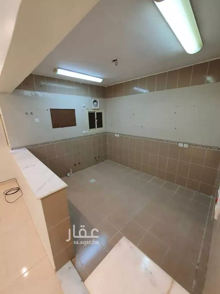 شقة للإيجار في شارع ابي الفتح الرزاز ، حي المجد ، ينبع ، ينبع البحر صورة 2