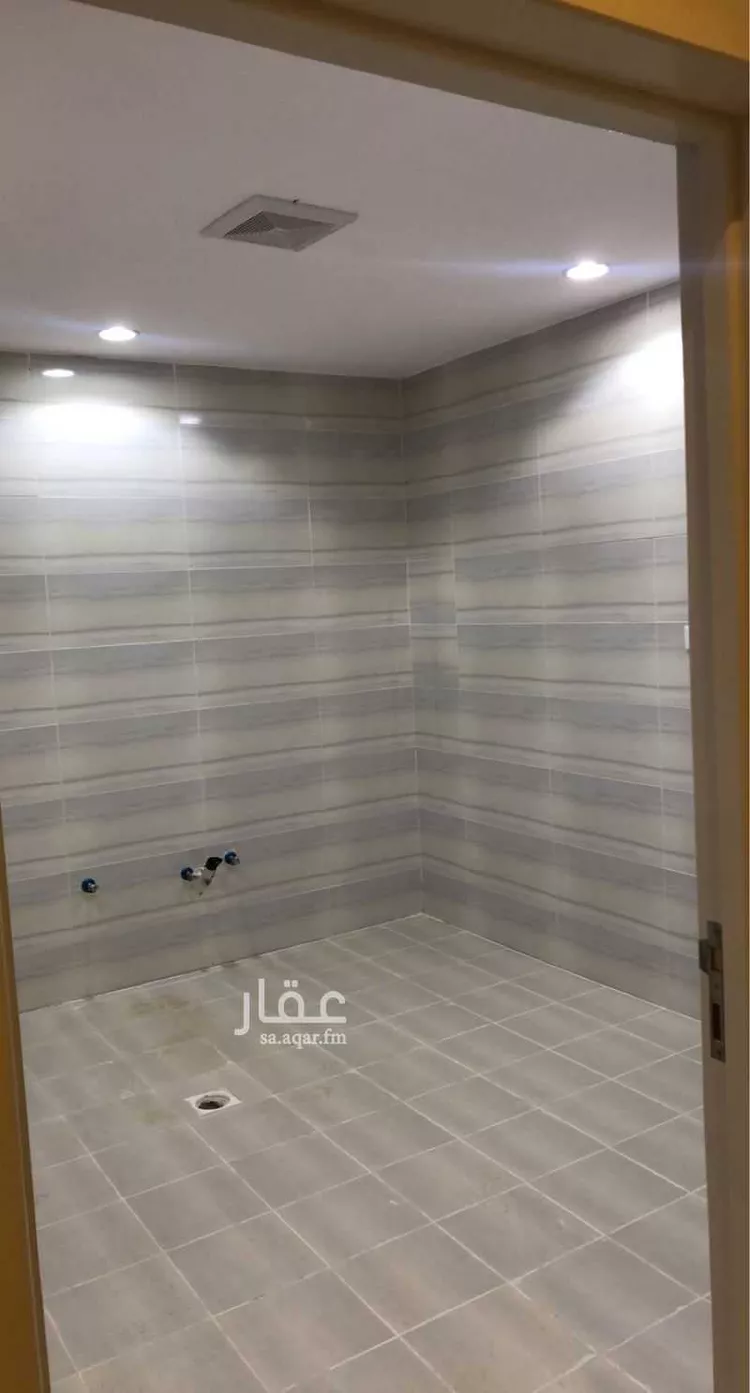 شقة للإيجار في شارع ابن مشرف ، حي عكاظ ، الرياض ، منطقة الرياض