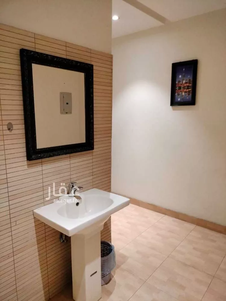 عمارة للإيجار في شارع بحر العرب, حي إشبيلية, مدينة الرياض, منطقة الرياض صورة 2