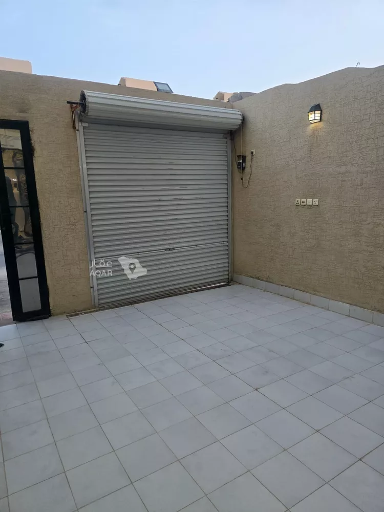 فيلا للإيجار في شارع فؤاد محمد عمر توفيق, حي القادسية, مدينة الرياض, منطقة الرياض 3