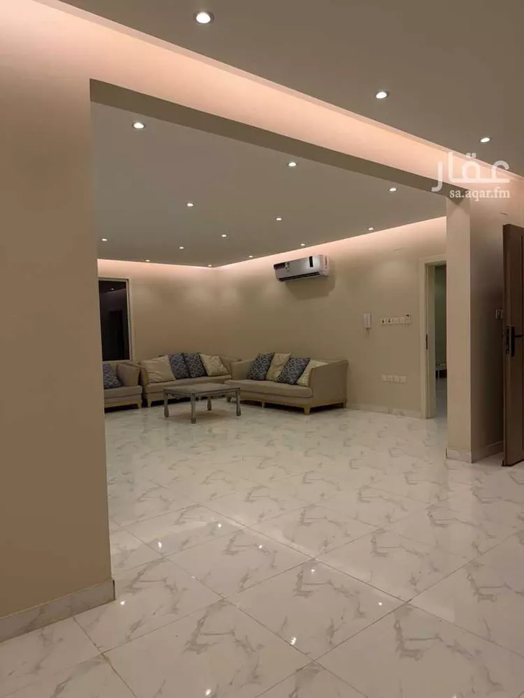 Floor for Rent in Al Majmaah Al Matar صورة 3
