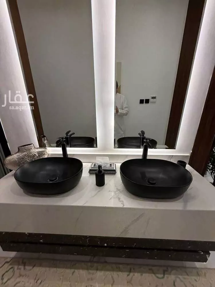 فيلا للإيجار في شارع إسحاق الشيباني, حي العارض, مدينة الرياض, منطقة الرياض