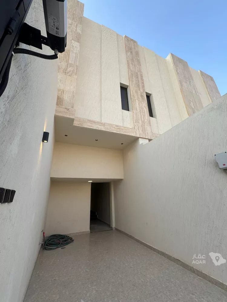 شقة للبيع في شارع أبي الحسن الهمذاني, حي السويدي, مدينة الرياض, منطقة الرياض صورة 2