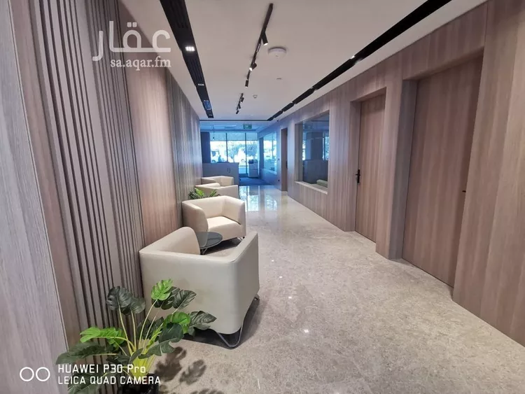 مكتب تجاري للإيجار في شارع الأمير سلطان بن عبدالعزيز, حي العليا, مدينة الرياض, منطقة الرياض صورة 5