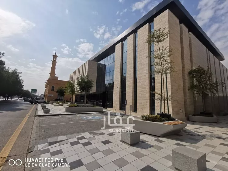 مكتب تجاري للإيجار في شارع الأمير سلطان بن عبدالعزيز, حي العليا, مدينة الرياض, منطقة الرياض صورة 2