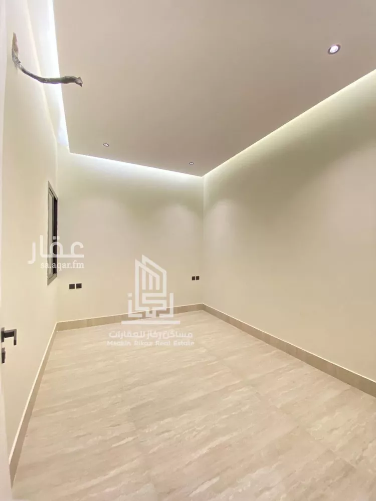 Floor for Sale in Riyadh As Safaa 8