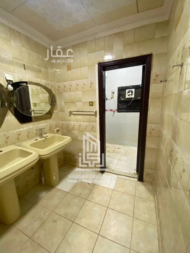 فيلا للبيع في شارع حسين عرب, حي السلام, مدينة الرياض, منطقة الرياض صورة 5