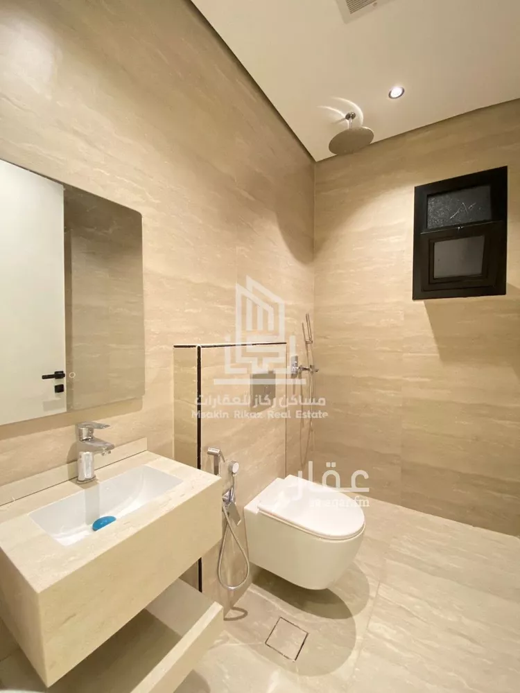 Floor for Sale in Riyadh As Safaa 7