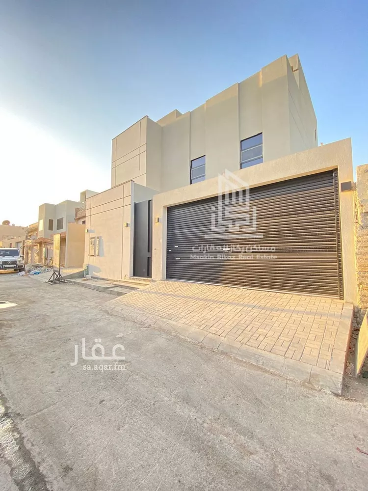 فيلا للبيع في شارع الغريبة, حي الربوة, مدينة الرياض, منطقة الرياض