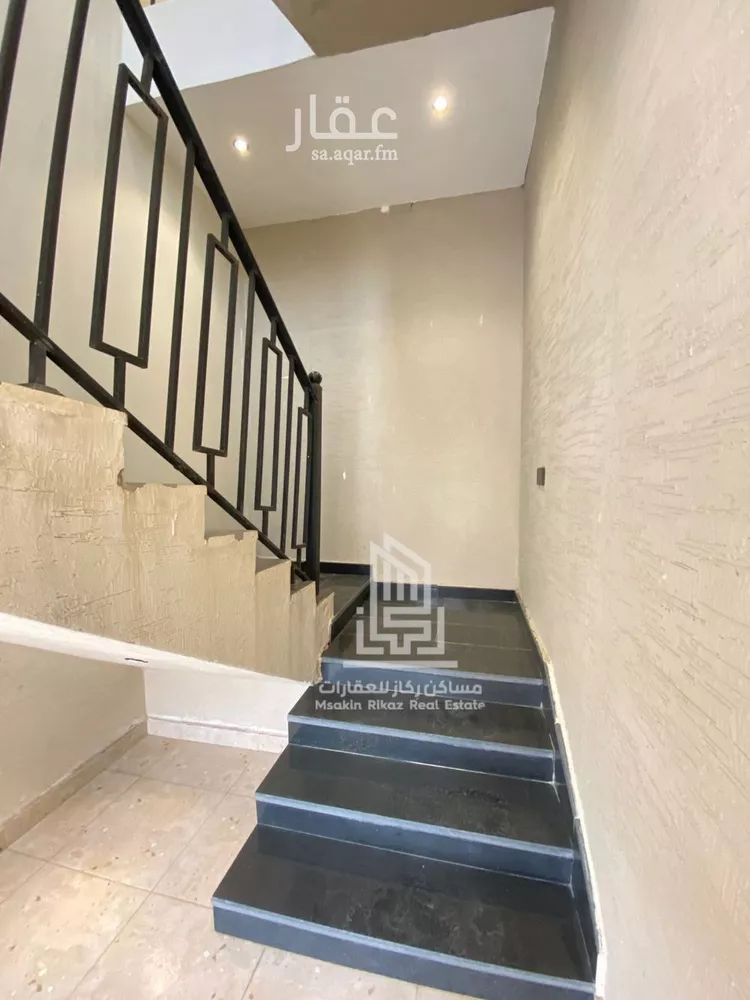 دور للبيع في شارع الرواجي, حي السعادة, مدينة الرياض, منطقة الرياض صورة 3